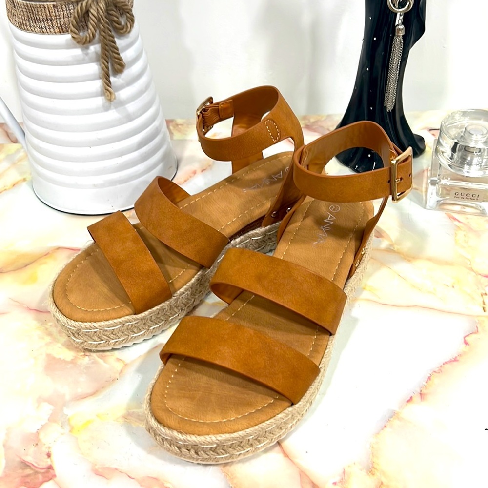 Beautiful Boho Sandals Size 7.5